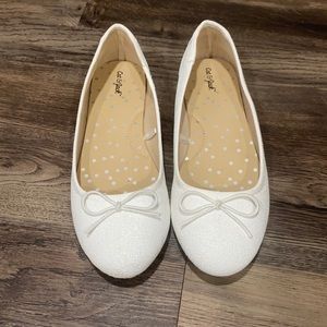 Girls Cat & Jack slip on ballet flats